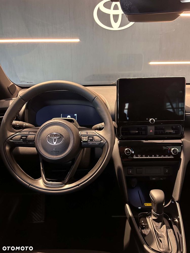 Toyota Yaris Cross Hybrid 1.5 Executive - 19