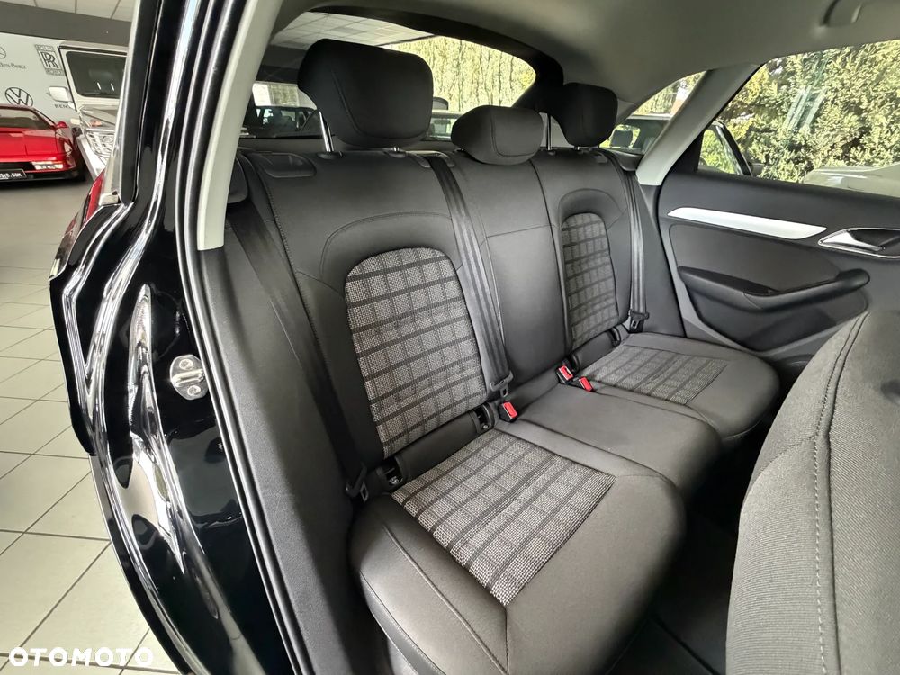 Audi Q3 1.4 TFSI Sport S tronic - 32