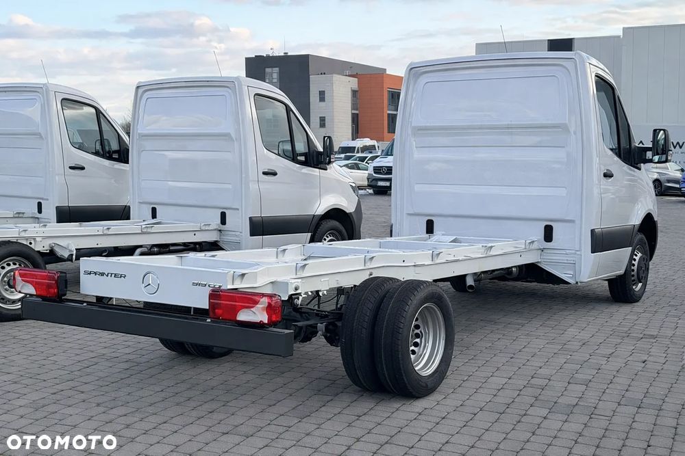 Mercedes-Benz Sprinter - 4