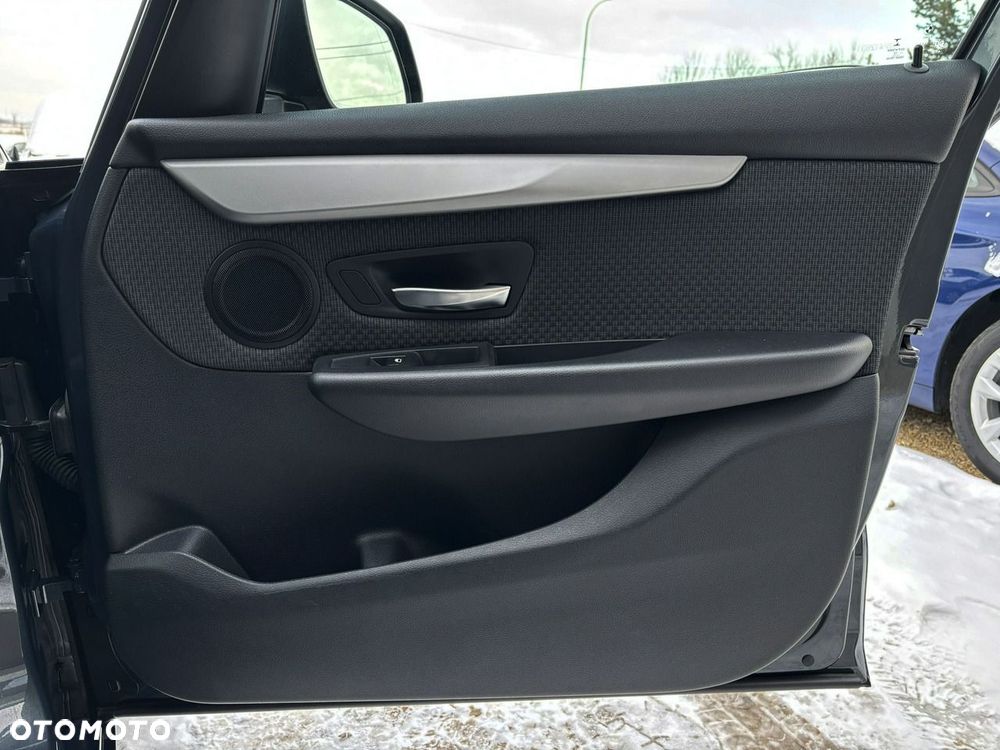 BMW Seria 2 218i Advantage - 25