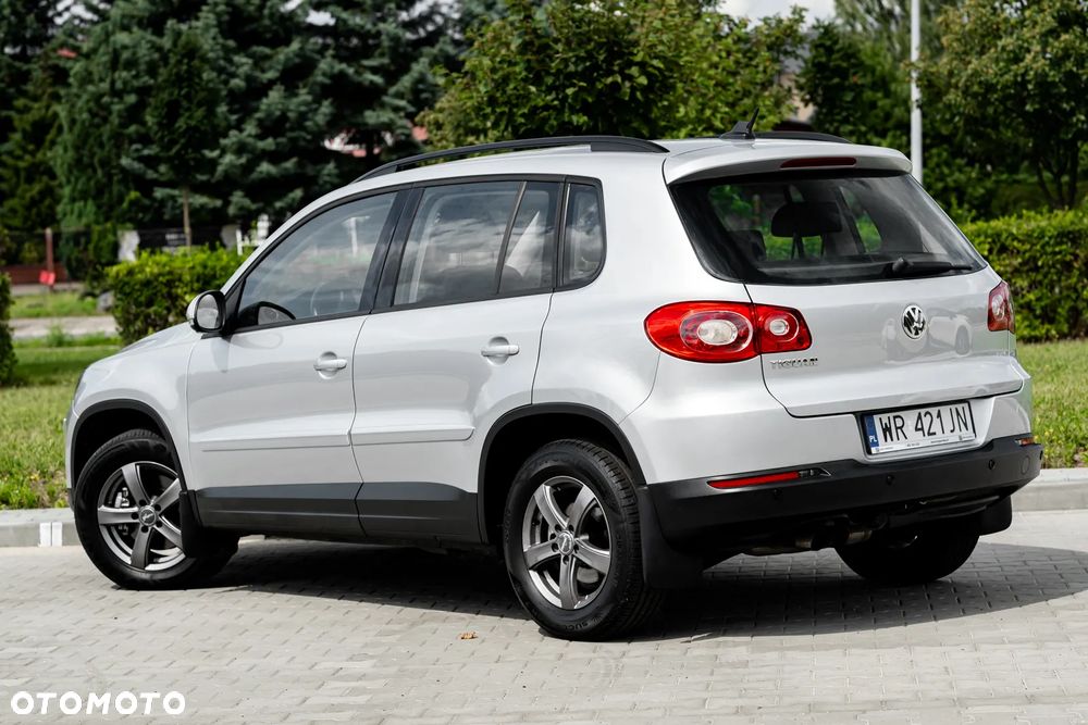 Volkswagen Tiguan - 12
