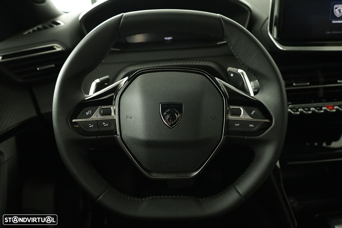 Peugeot 2008 1.2 PureTech Allure EAT8 - 15
