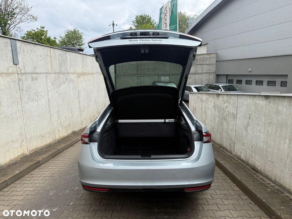 Skoda Superb 2.0 TDI SCR 4x4 Sportline DSG - 9
