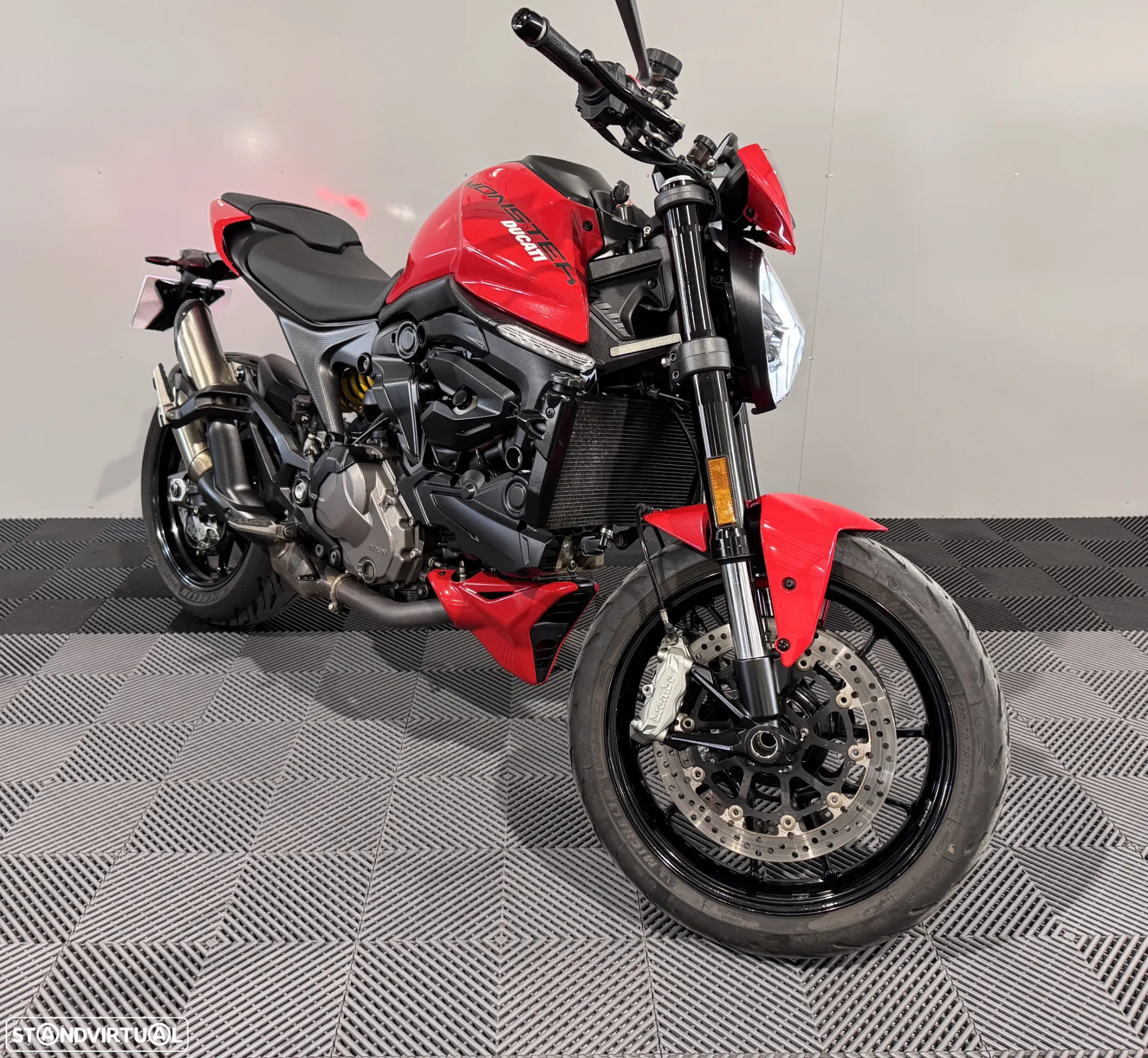 Ducati Monster 937 - 24