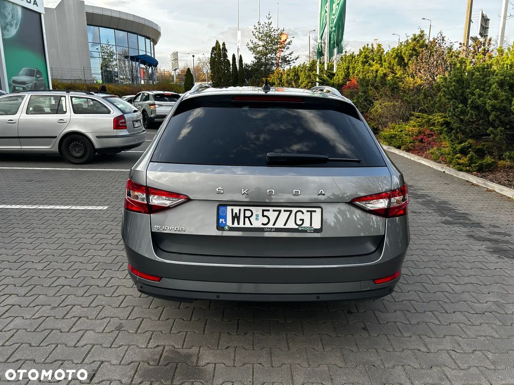 Skoda Superb 2.0 TDI SCR Ambition DSG - 6