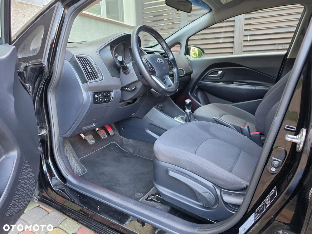 Kia Rio 1.2 Dream Team Edition - 22