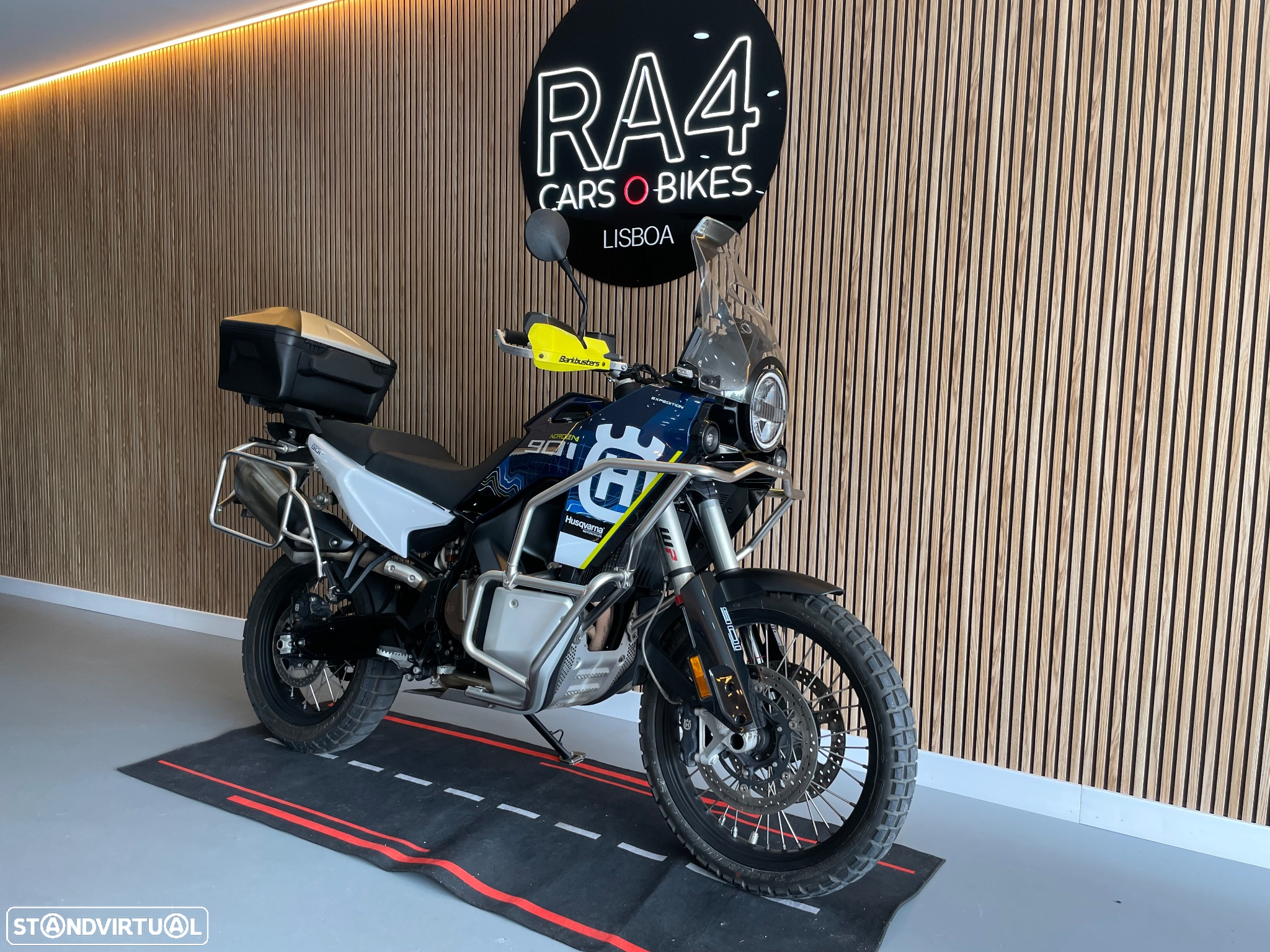 Husqvarna Norden 901 Expedition - 13