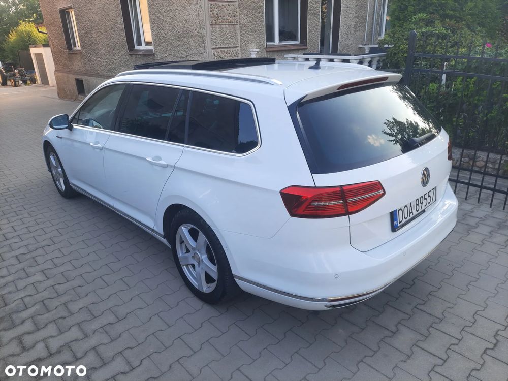 Volkswagen Passat - 11