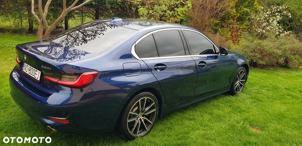 BMW Seria 3 330i Luxury Line sport - 24