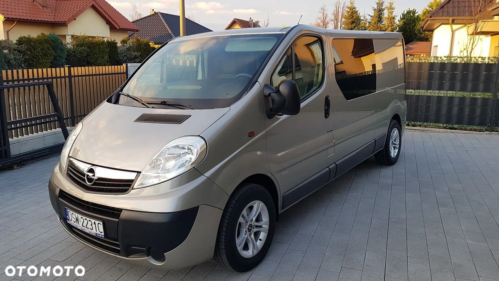 Opel Vivaro ver-2-0-tdci-titanium - 21