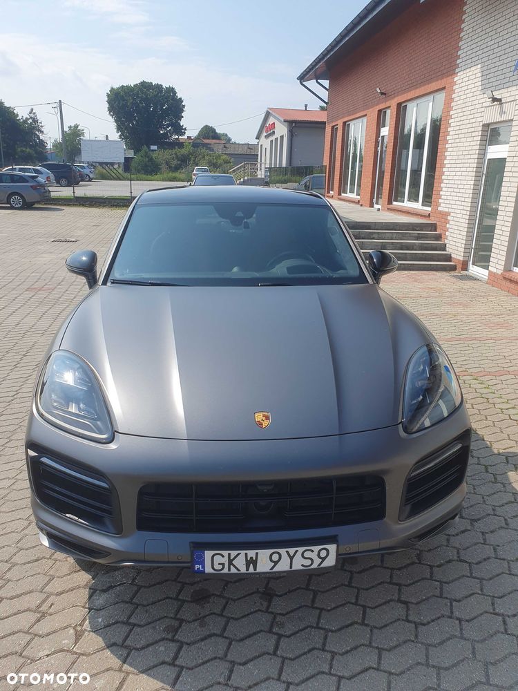 Porsche Cayenne - 1
