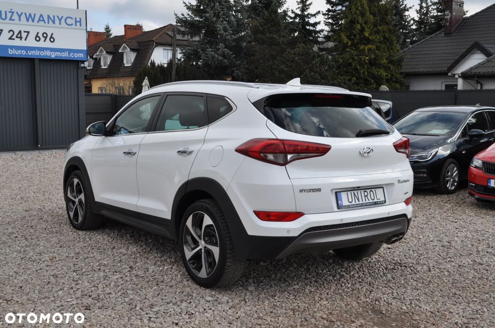 Hyundai Tucson 2.0 CRDI 4WD Automatik Premium - 9