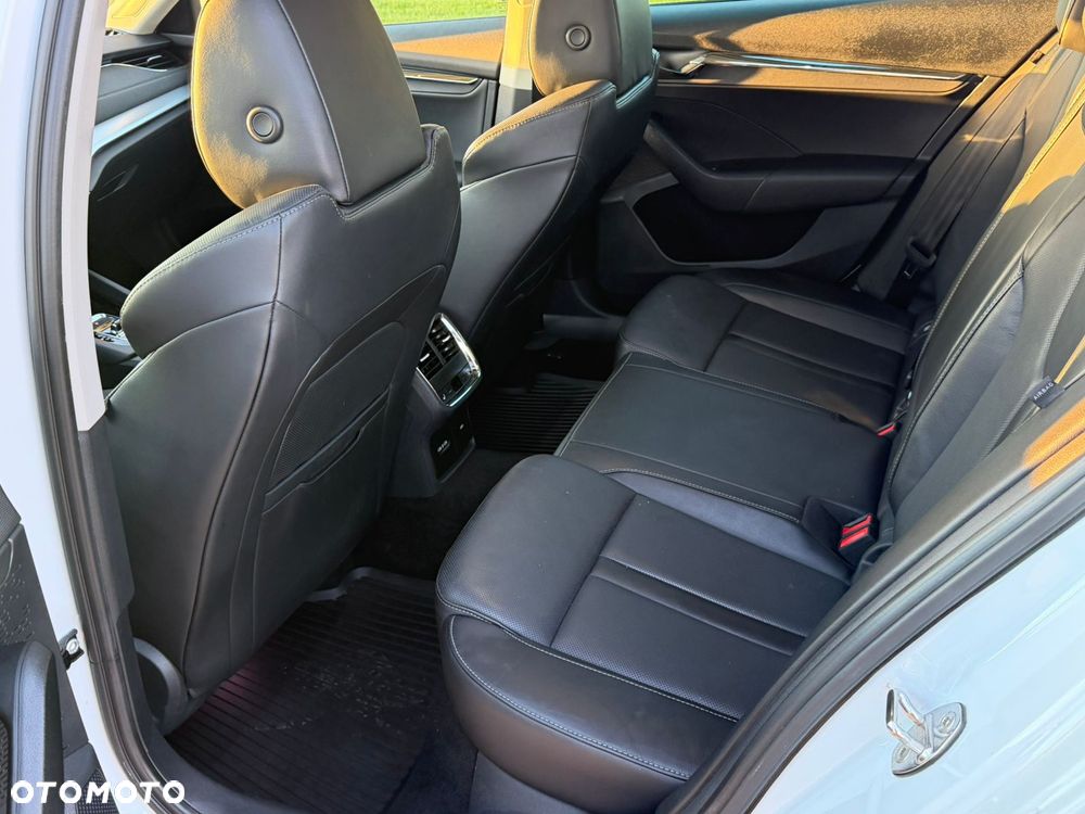 Skoda Octavia 2.0 TDI SCR 4x4 Style DSG - 20