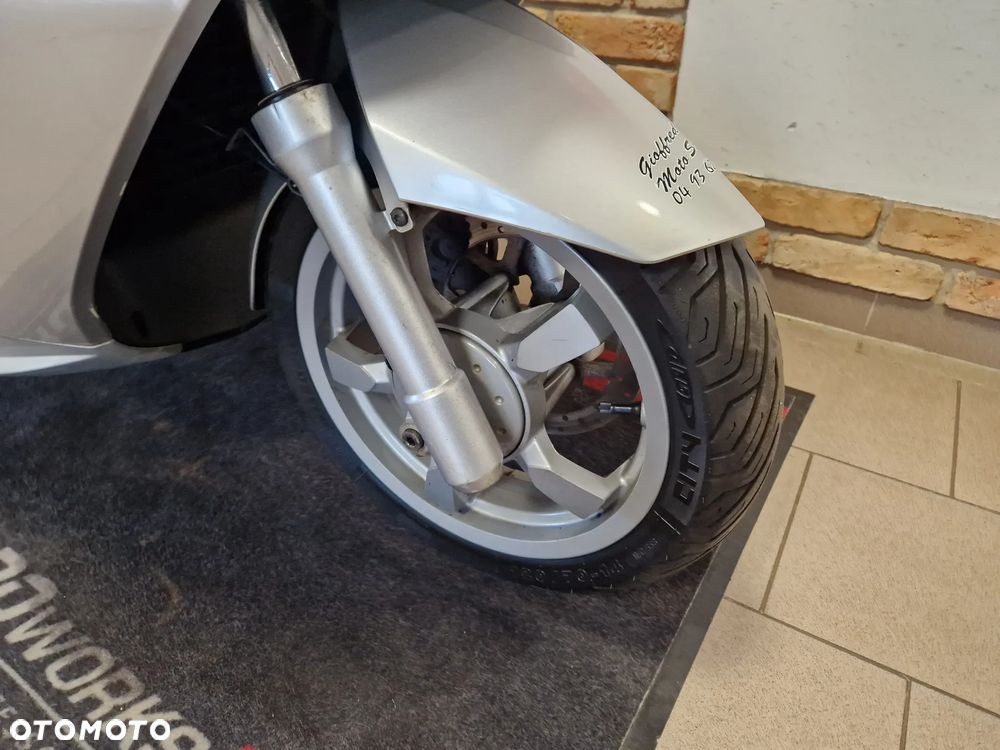 Peugeot Satelis - 27