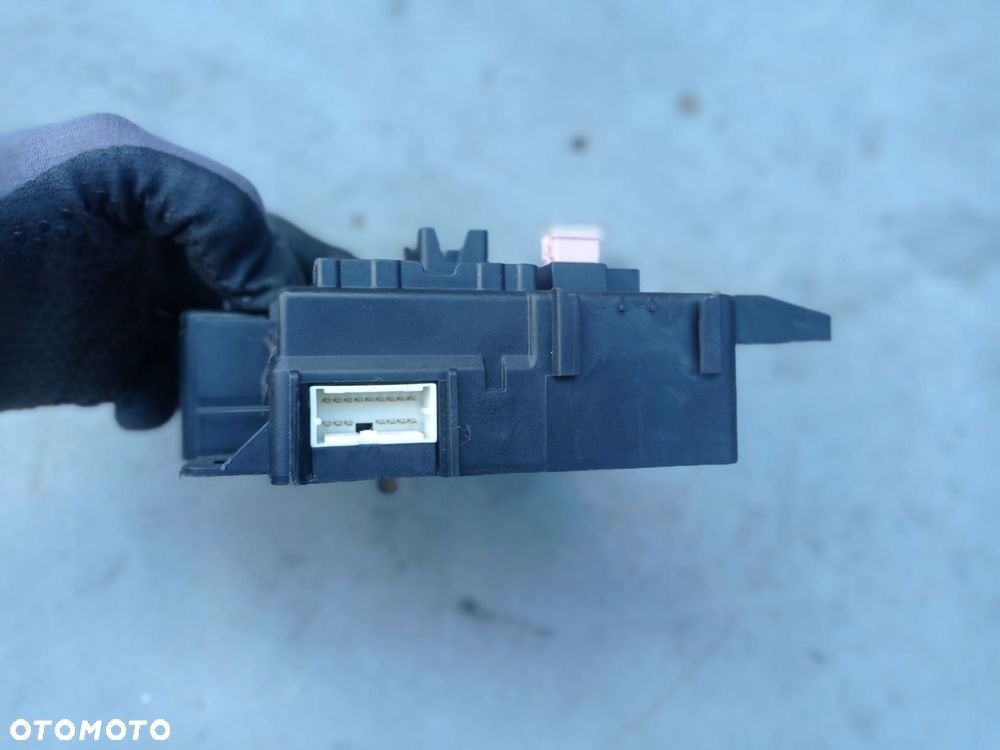 moduł bsi mitsubishi lancer viii x 8637a825 - 2
