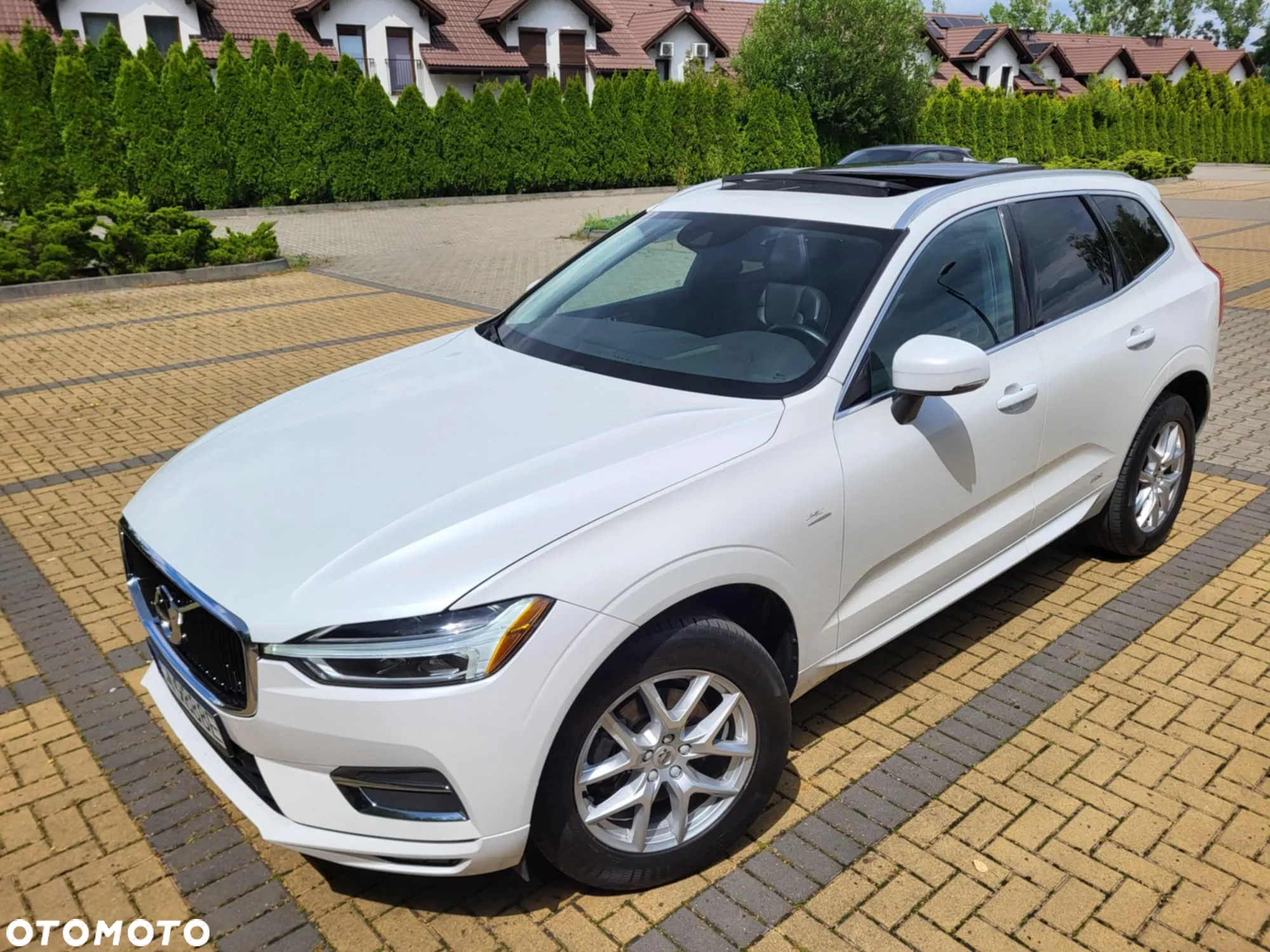 Volvo XC 60 T5 Momentum Pro - 17