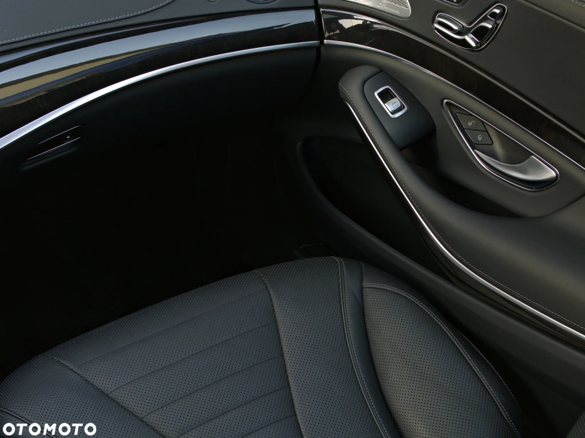 Mercedes-Benz Klasa S 560 4-Matic L 9G-TRONIC - 19