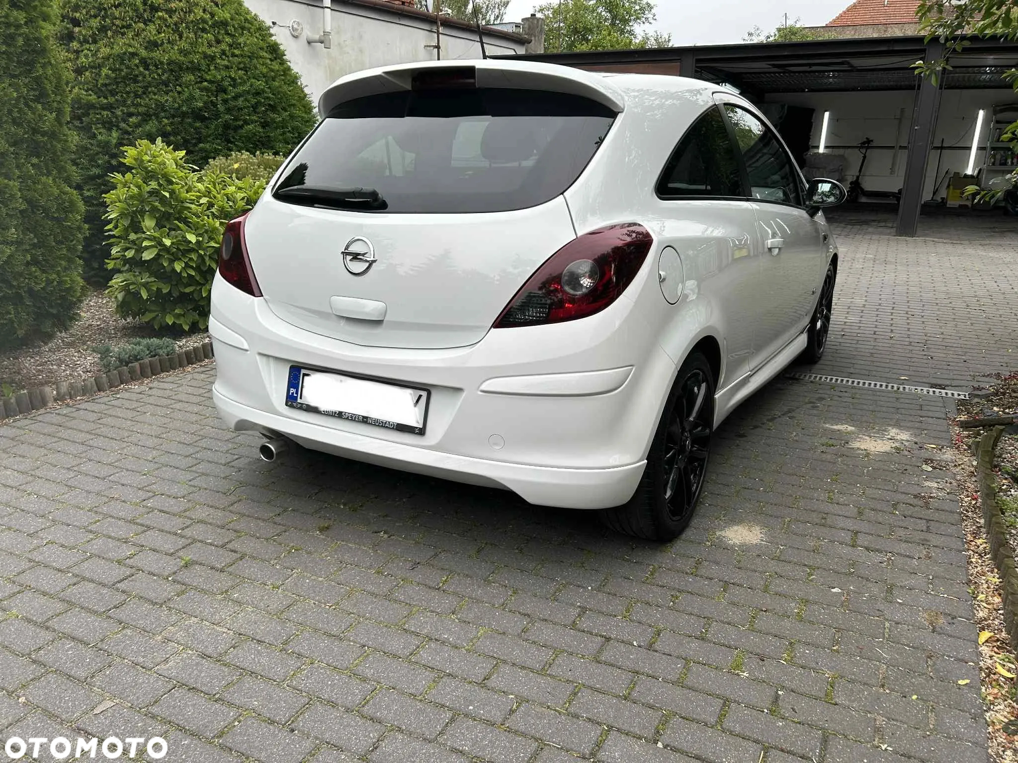 Opel Corsa 1.4 16V Edition - 4