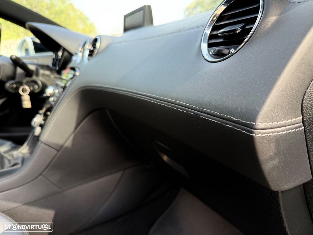 Peugeot RCZ 1.6 THP - 38