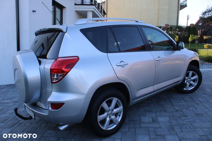 Toyota RAV4 2.2 D-4D 4x4 - 33