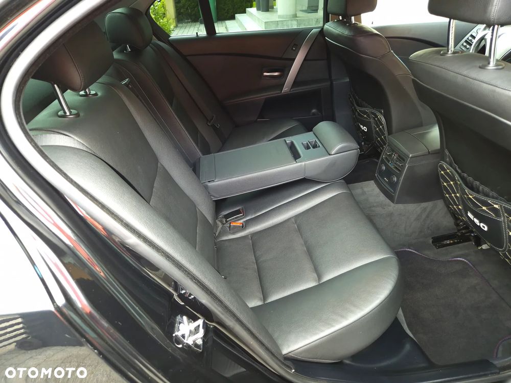 BMW Seria 5 530i - 34