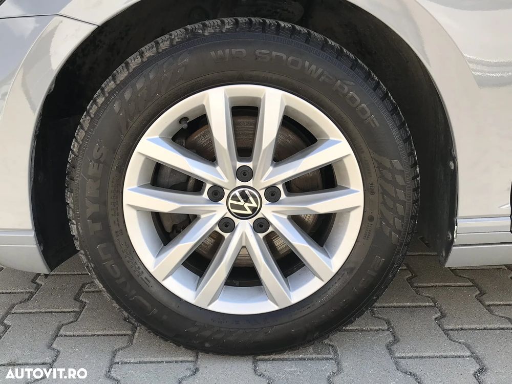 Volkswagen Passat - 41