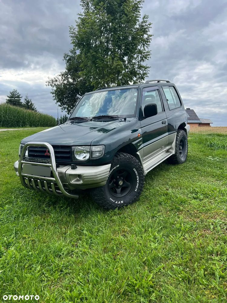 Mitsubishi Pajero 2.5 TD GLS - 10