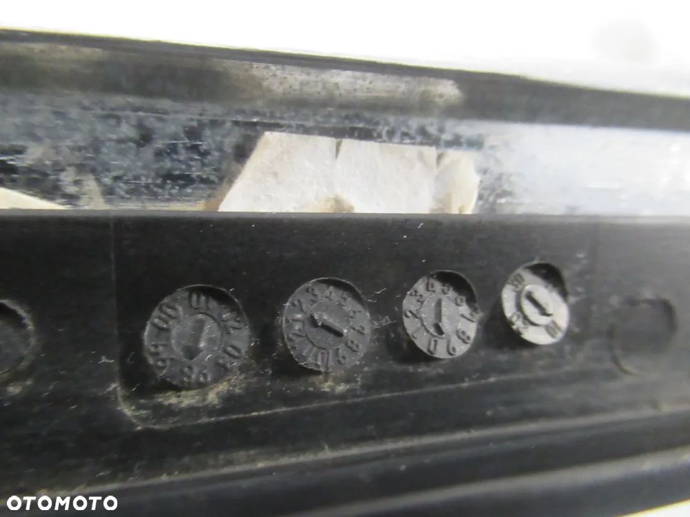 GRILL GRIL ATRAPA MERCEDES C-KLASA W203 2000-2004 - 16