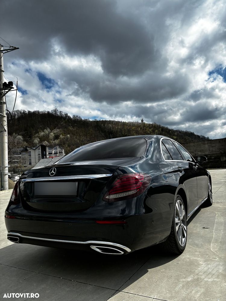 Mercedes-Benz E 220 BlueTEC 9G-TRONIC Avantgarde - 3