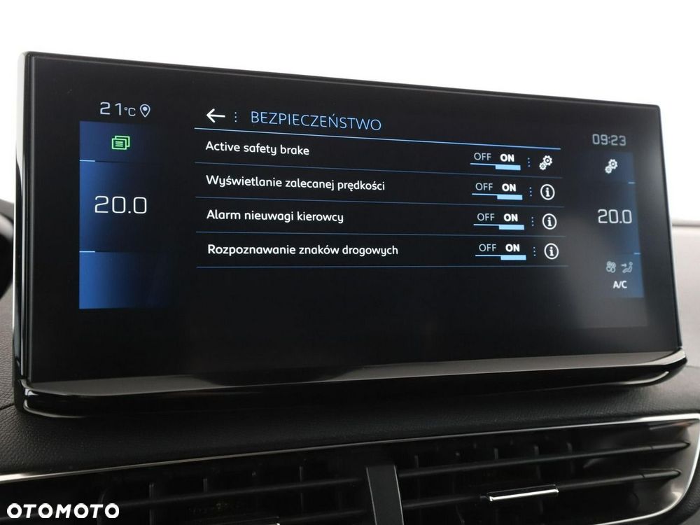 Peugeot 5008 PureTech 130 EAT8 Stop & Start Allure Pack - 26