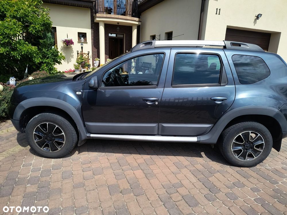Dacia Duster 1.6 SCe Laureate S&S - 9
