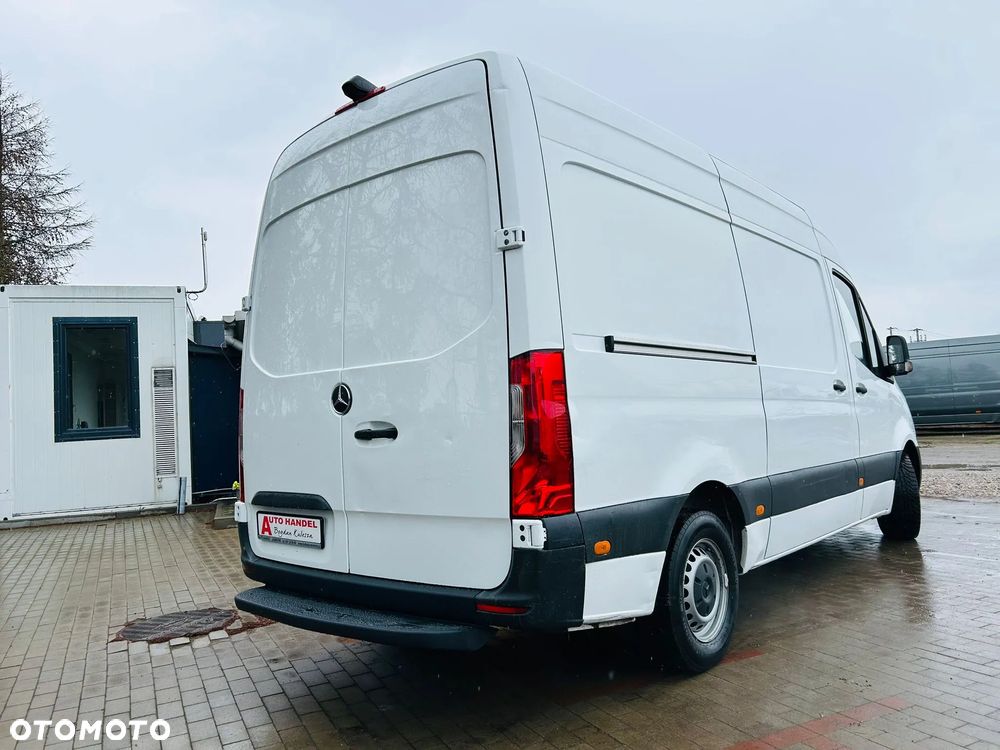 Mercedes-Benz Sprinter - 8