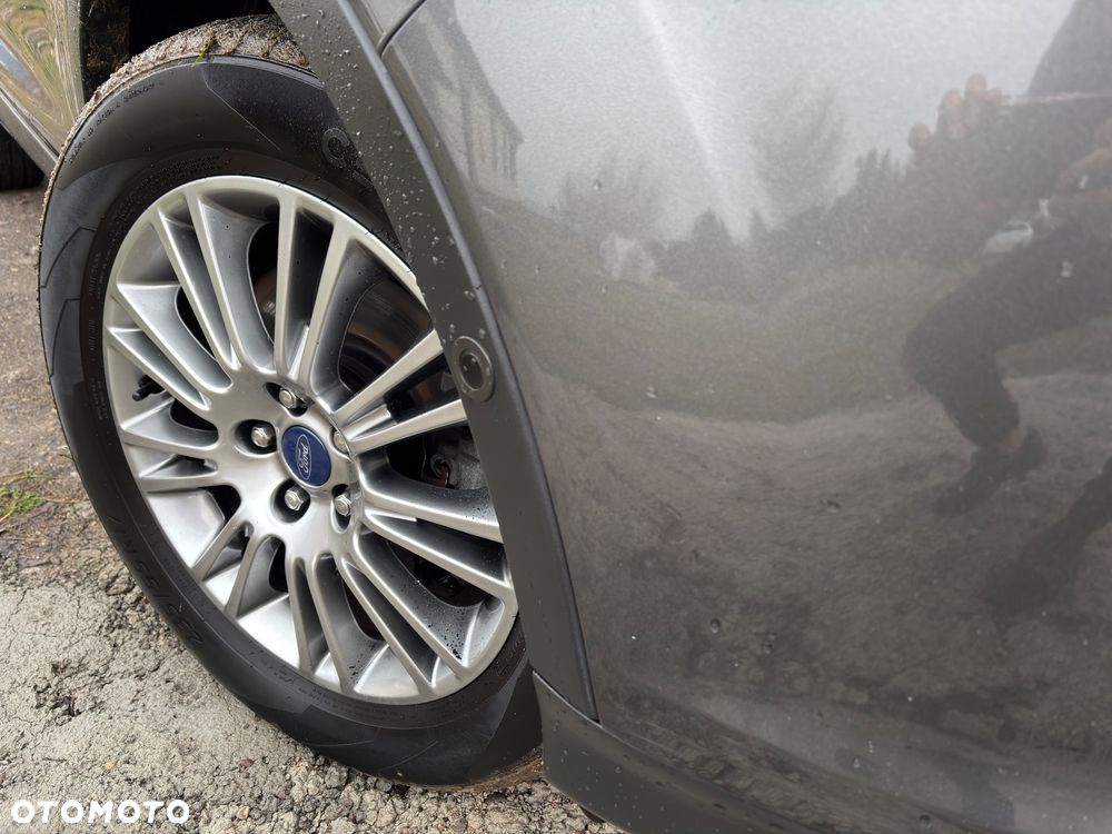 Ford Kuga 2.0 TDCi Titanium FWD - 11