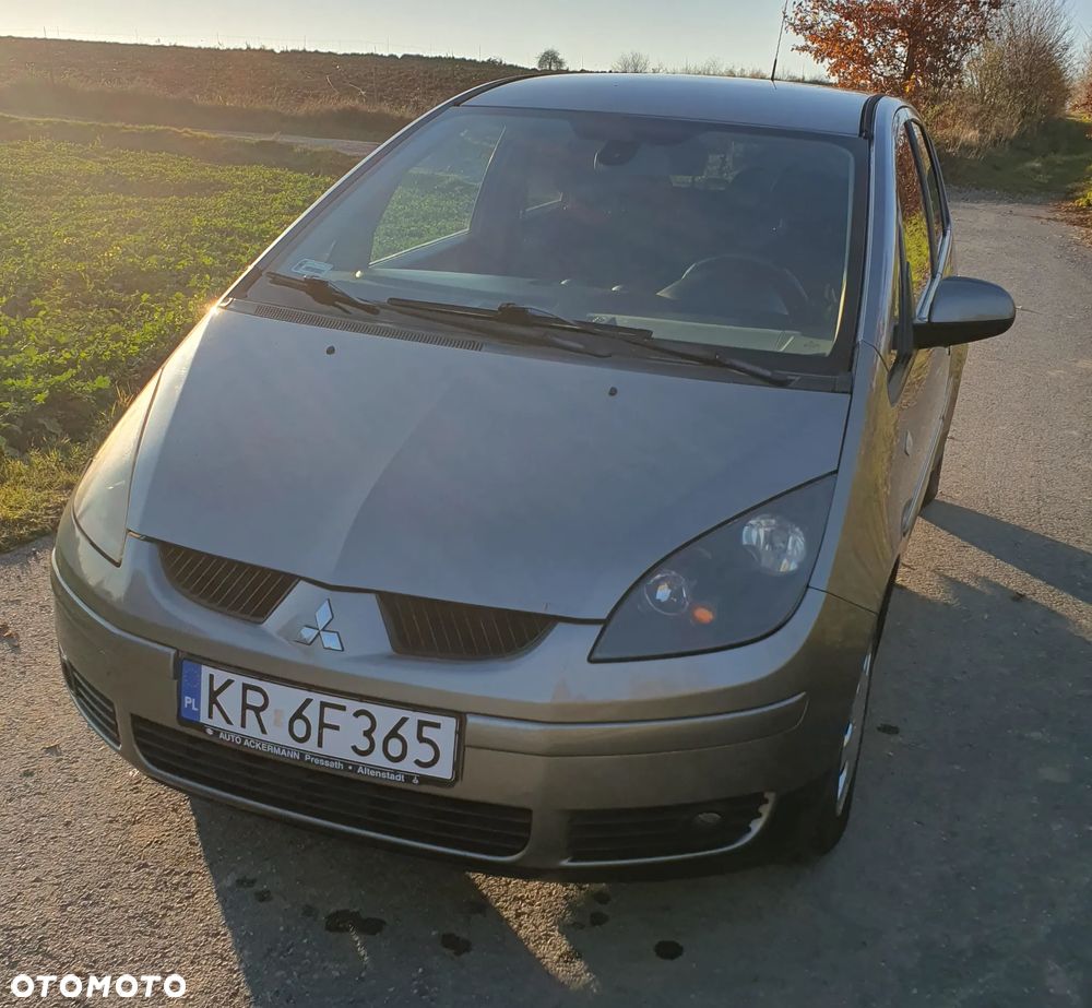 Mitsubishi Colt - 5