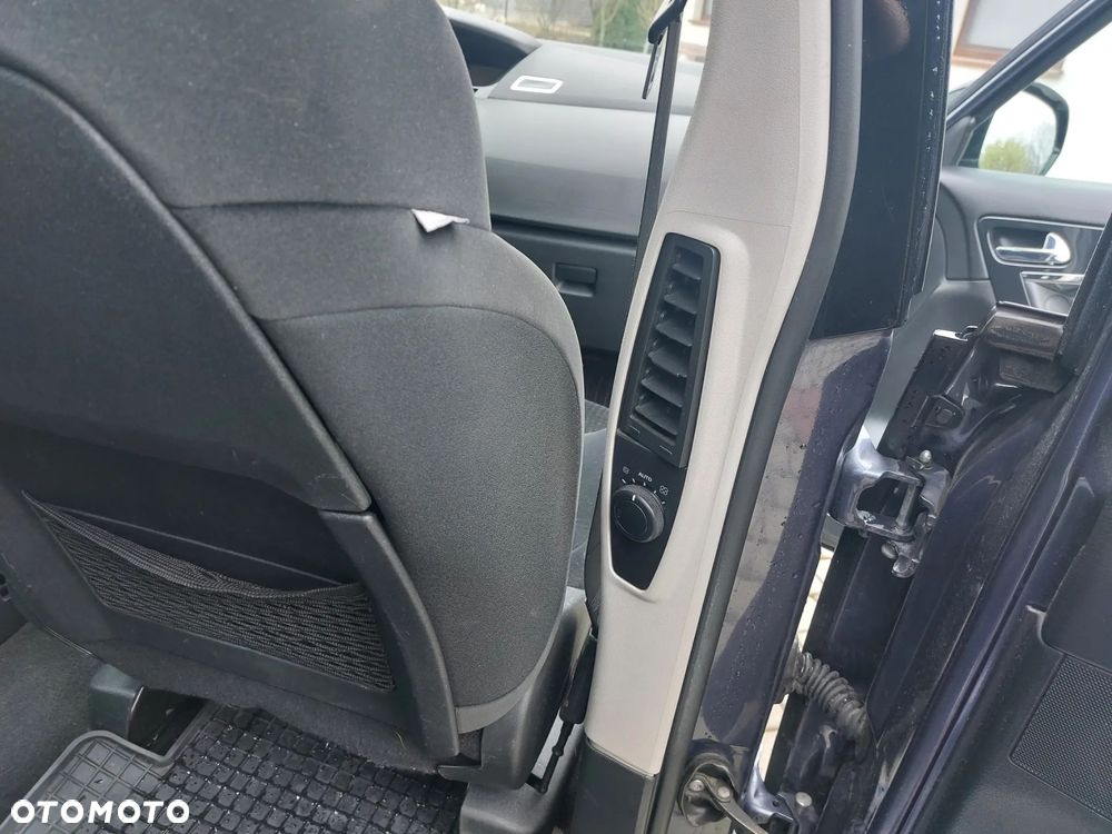 Citroën C4 Picasso 2.0 HDi FAP Exclusive - 9