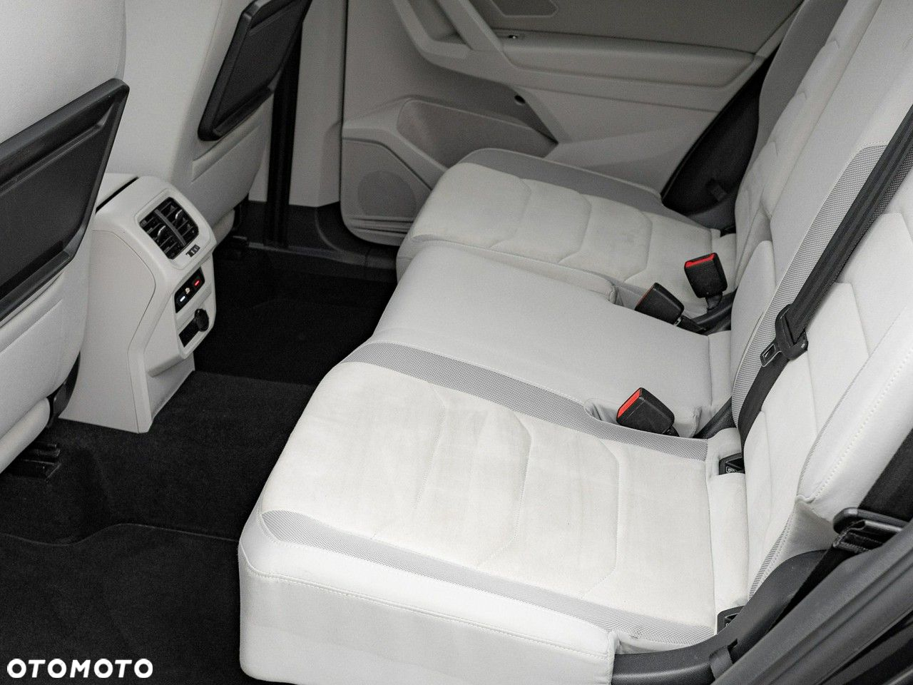 Volkswagen Tiguan Allspace 2.0 TDI 4Mot SCR Highline DSG - 26