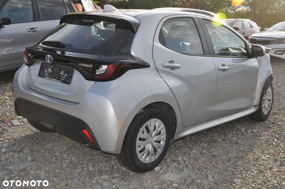 Toyota Yaris - 11