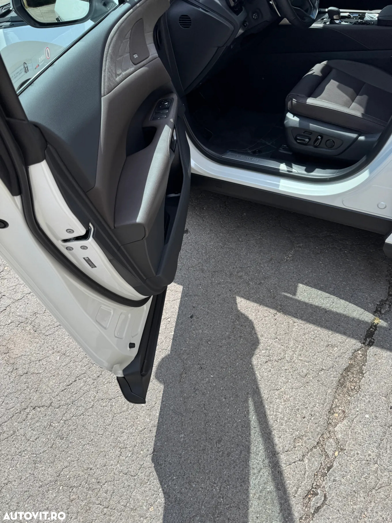 Lexus Seria RX 450h+ (Plug-in-Hybrid) Luxury Line - 29