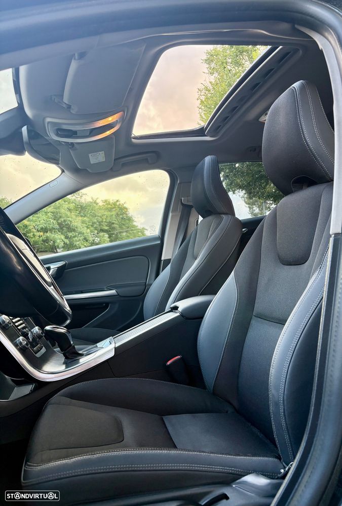 Volvo V60 2.0 D4 Momentum Geartronic - 5