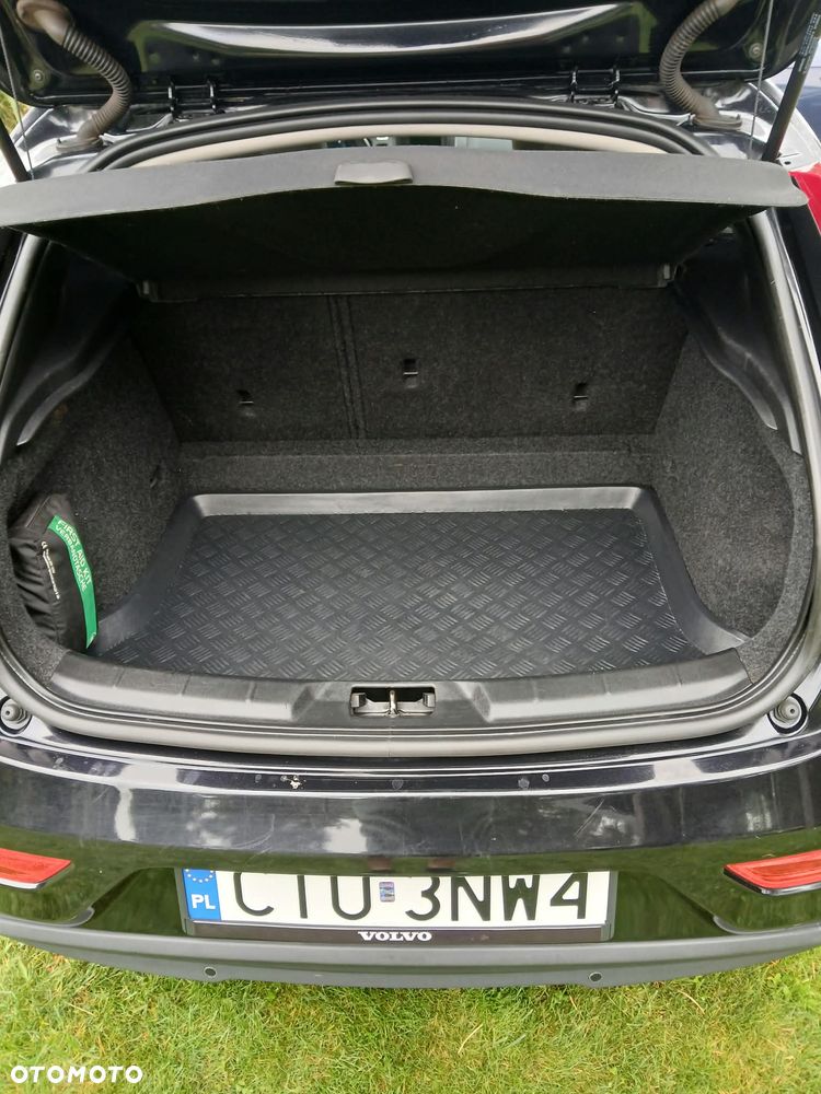 Volvo V40 - 16