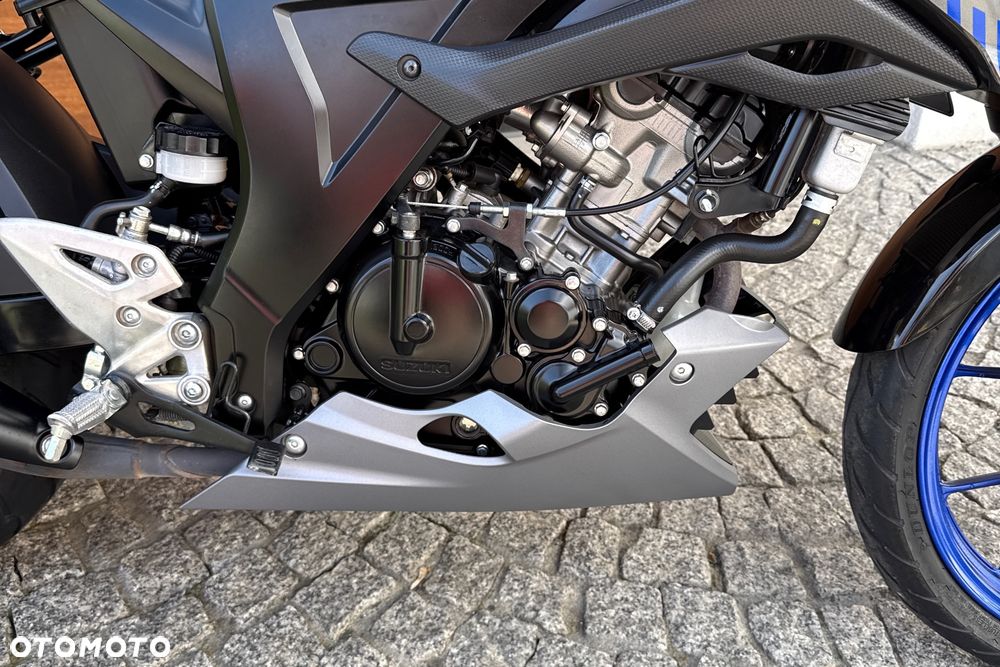 Suzuki GSX - 7