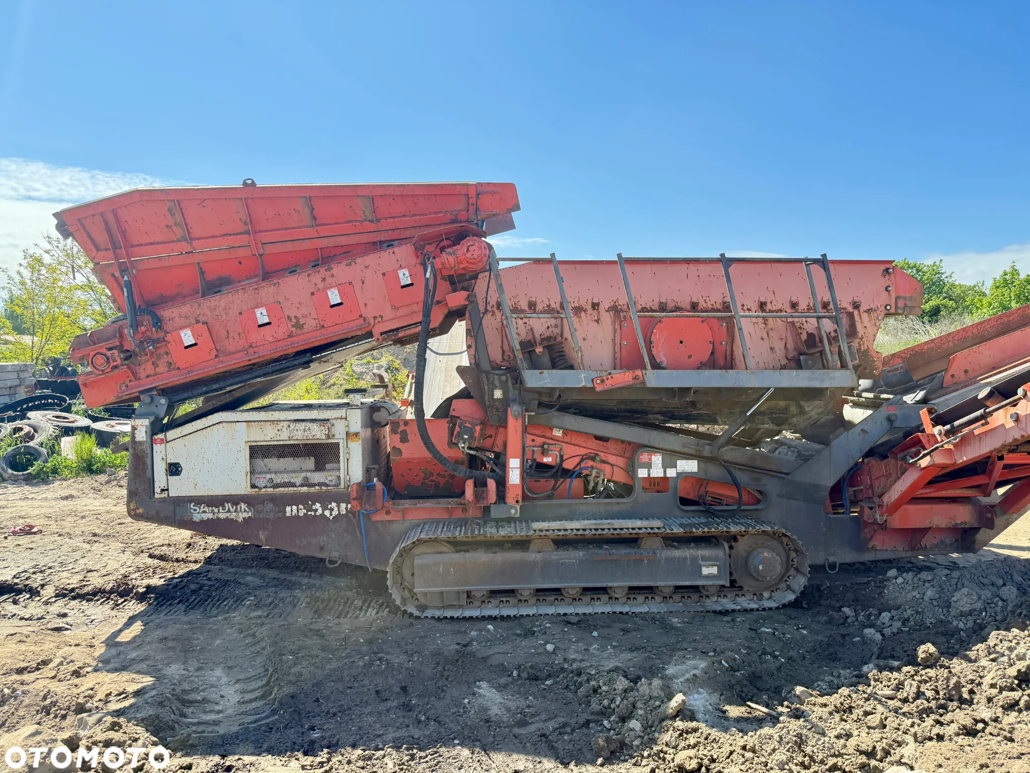Sandvik QE330 przesiewacz sortownik odgliniacz 3 frakcje, centralne smarowanie 2011 - 12