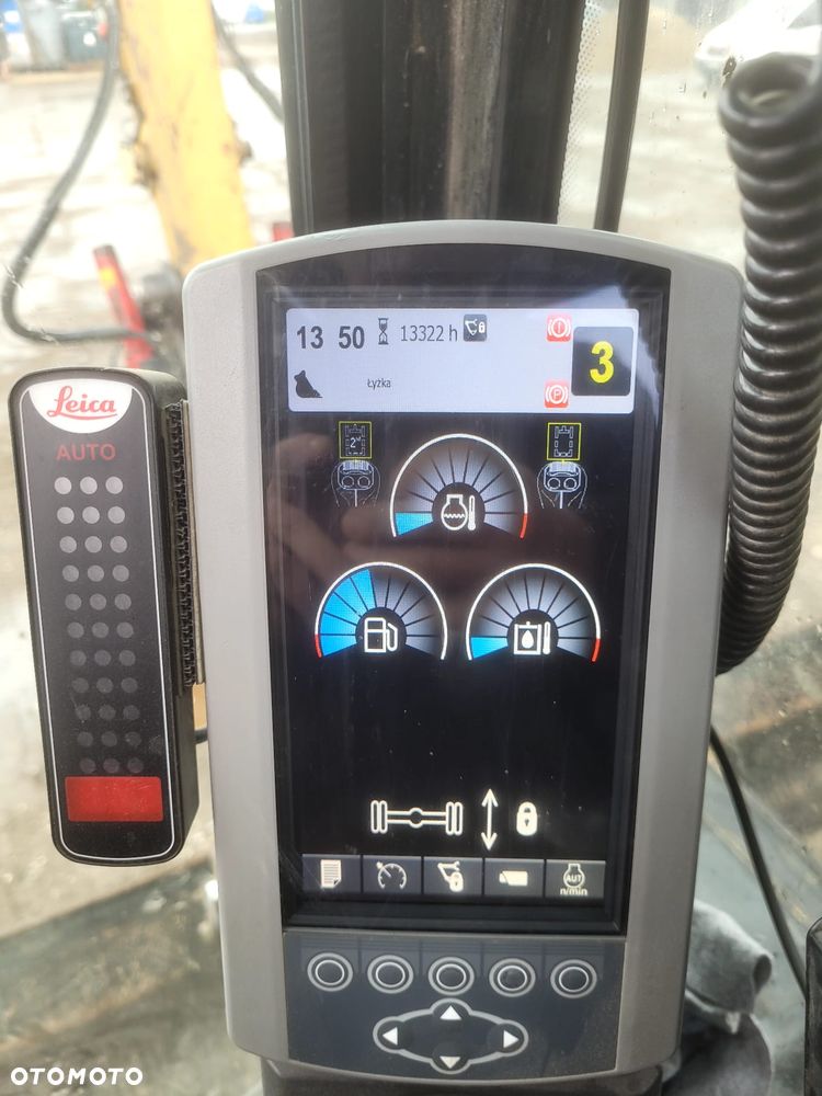 Caterpillar M318D - 12