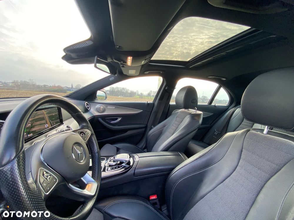 Mercedes-Benz Klasa E 220 d 4-Matic 9G-TRONIC - 8