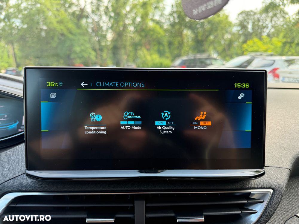 Peugeot 3008 225 e-EAT8 Allure - 29