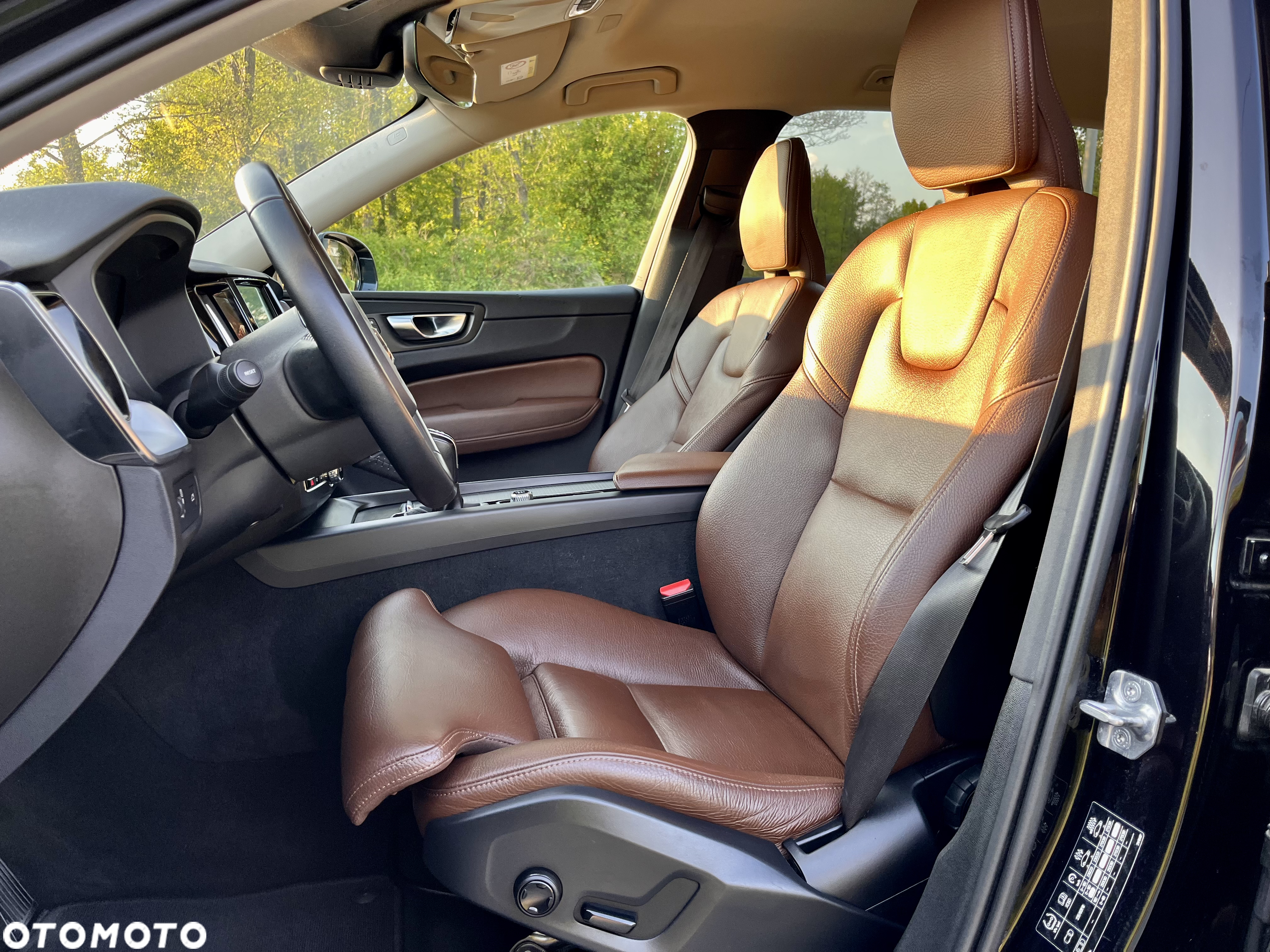 Volvo XC 60 D3 Momentum Pro - 16