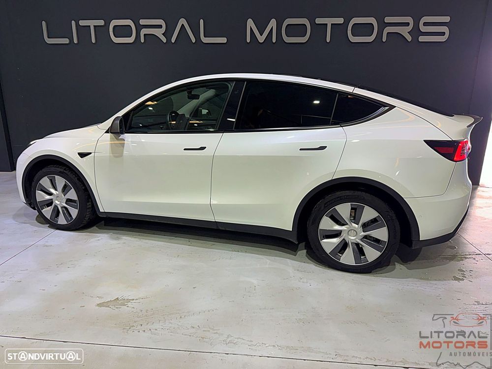 Tesla Model Y Long Range Dual Motor AWD - 8