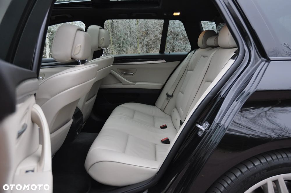 BMW Seria 5 530d Sport-Aut - 16