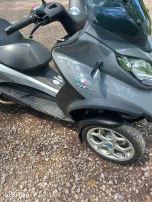 Piaggio MP-3 - 4