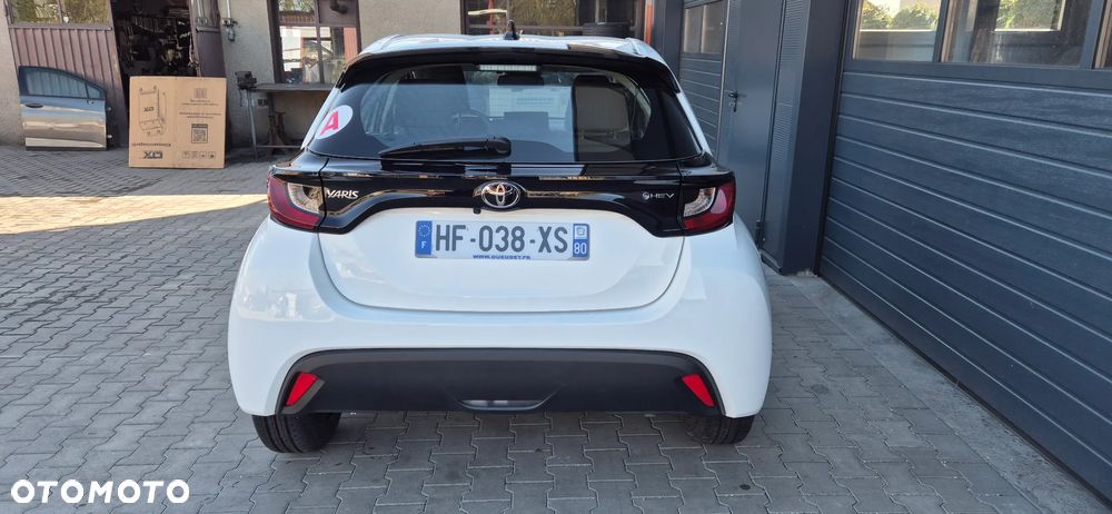 Toyota Yaris - 4